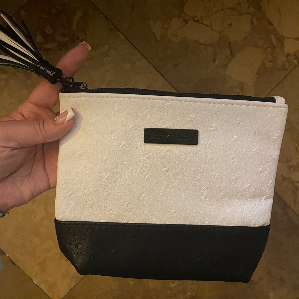 SkinMedica cosmetics bag - Picture 1 of 7